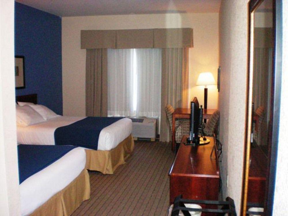 Holiday Inn Express Hotel & Suites Acme-Traverse City By Ihg Екстериор снимка