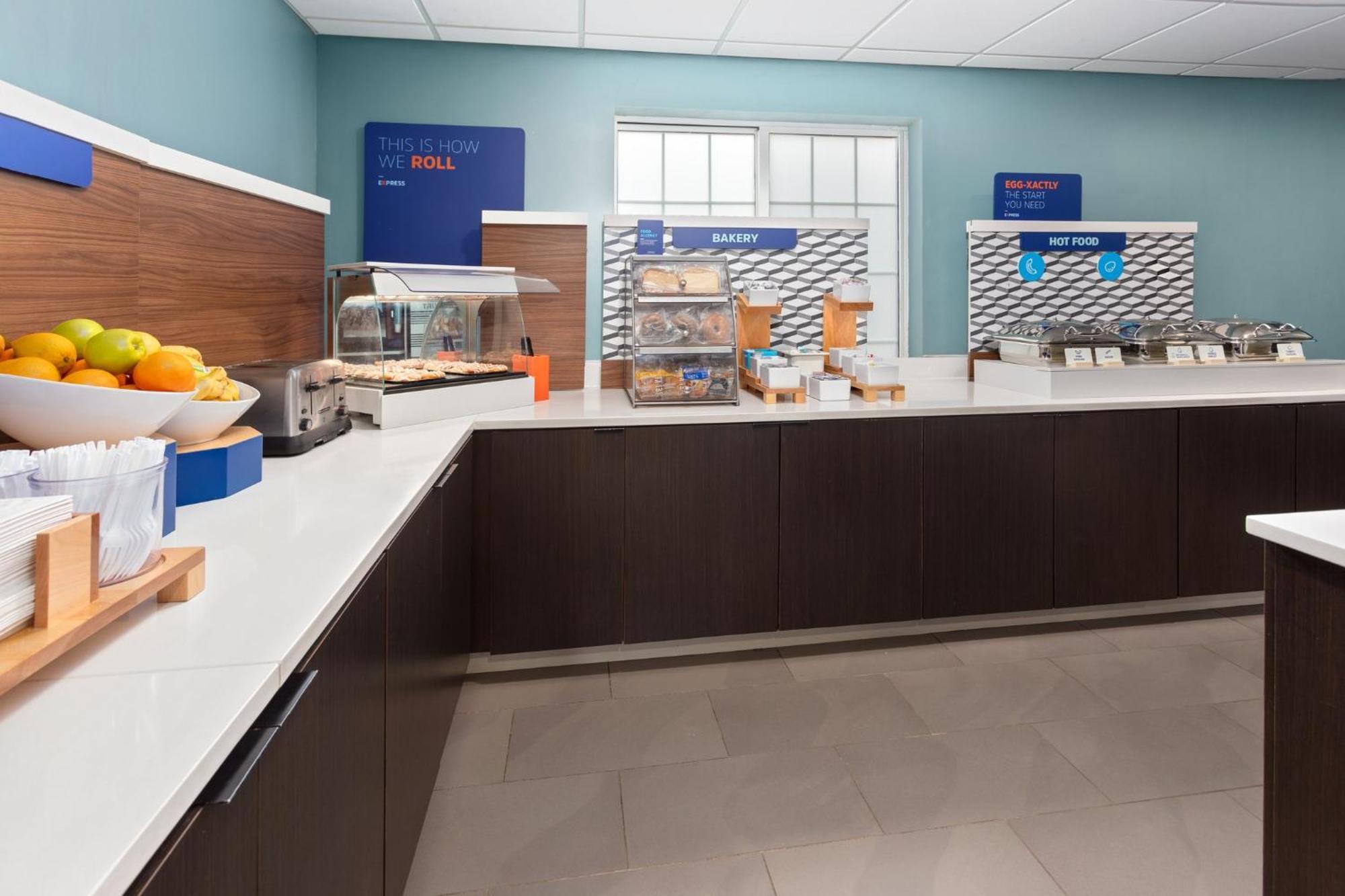 Holiday Inn Express Hotel & Suites Acme-Traverse City By Ihg Екстериор снимка