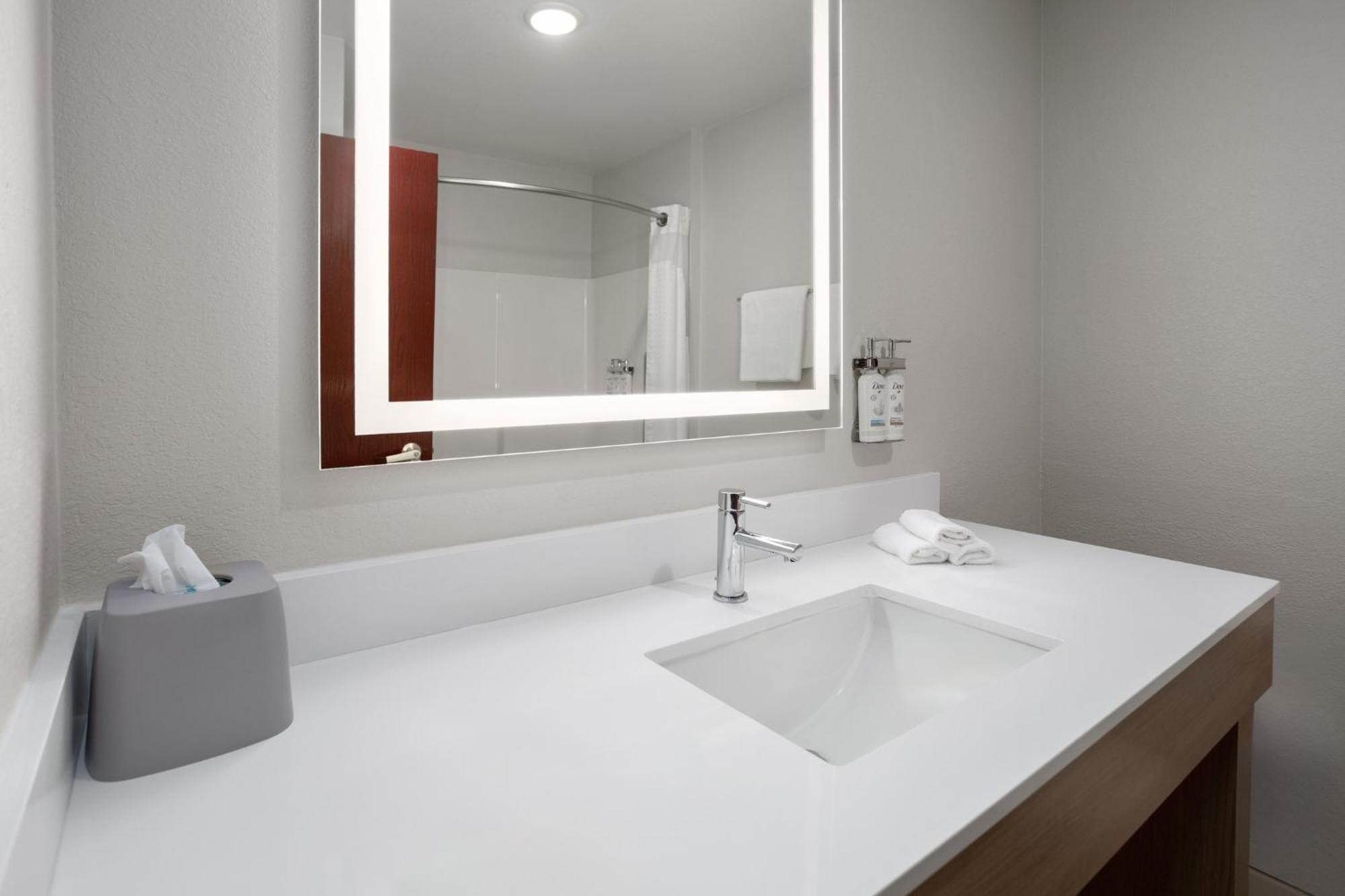 Holiday Inn Express Hotel & Suites Acme-Traverse City By Ihg Екстериор снимка