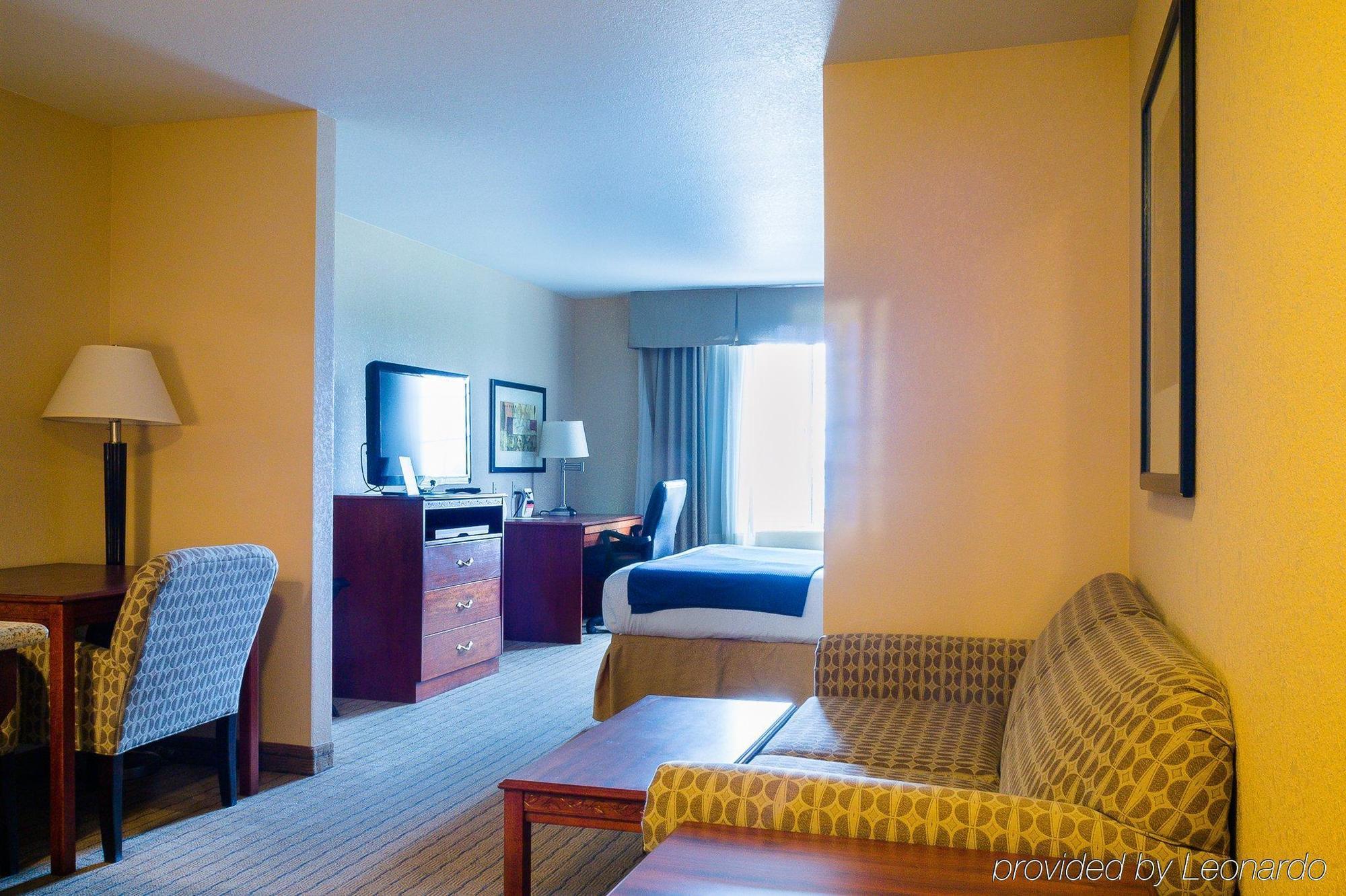 Holiday Inn Express Hotel & Suites Acme-Traverse City By Ihg Екстериор снимка